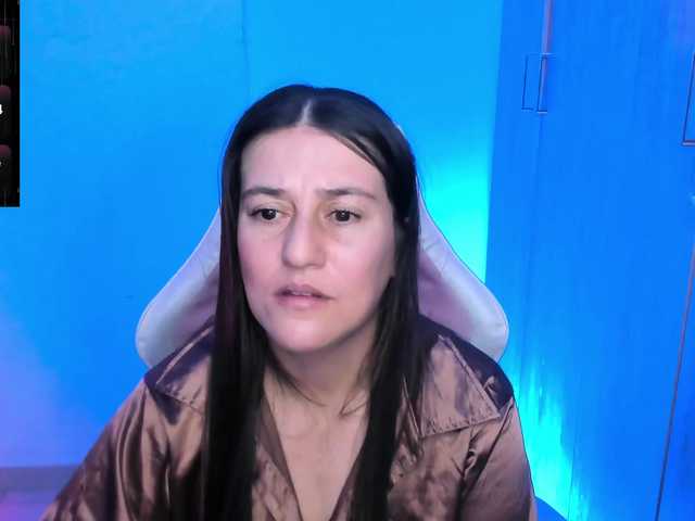 Saskyaajohnson's BongaCams show and profile