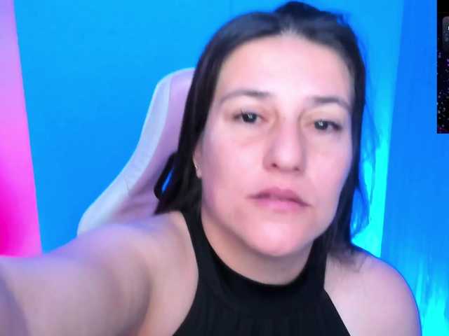 Saskyaajohnson's BongaCams show and profile