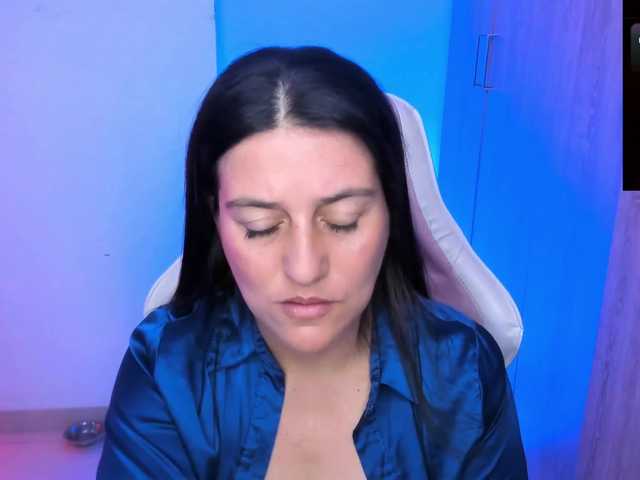 Saskyaajohnson's BongaCams show and profile