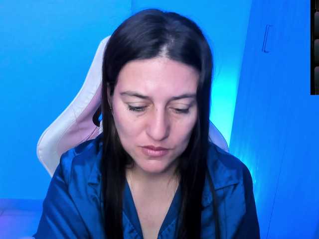 Saskyaajohnson's BongaCams show and profile