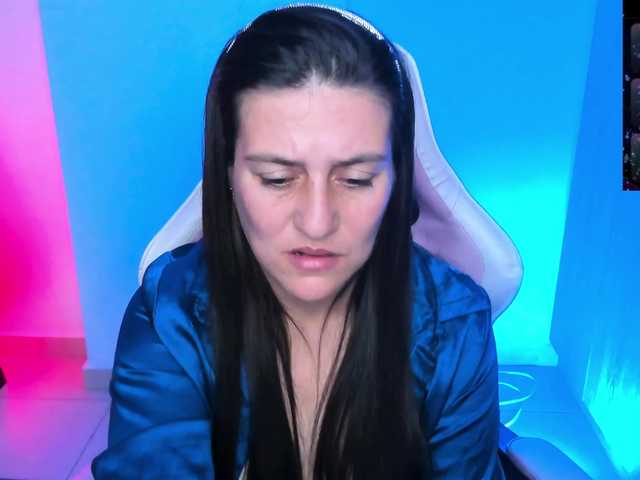 Saskyaajohnson's BongaCams show and profile