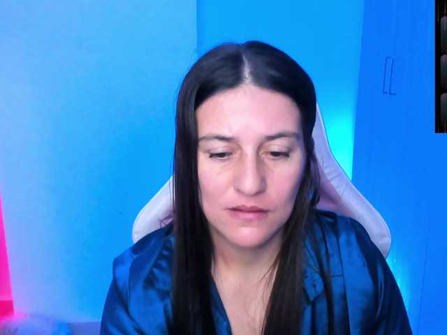 Saskyaajohnson's BongaCams show and profile