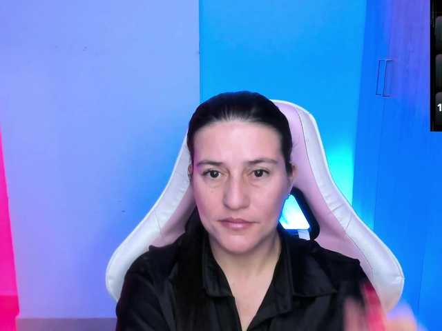 Saskyaajohnson from BongaCams is Freechat