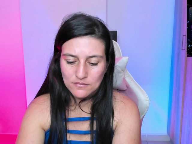 Saskyaajohnson's BongaCams show and profile