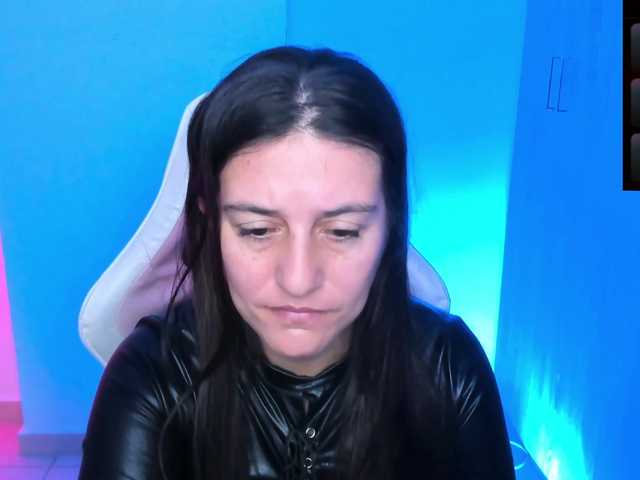 Saskyaajohnson's BongaCams show and profile