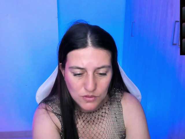 Saskyaajohnson's BongaCams show and profile