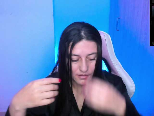 Saskyaajohnson's BongaCams show and profile