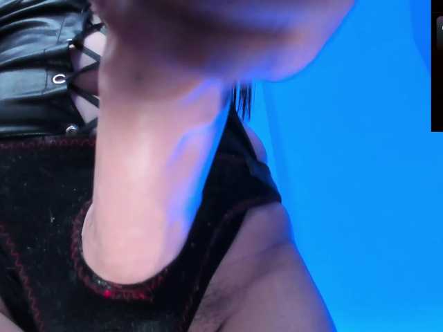 Saskyaajohnson's BongaCams show and profile