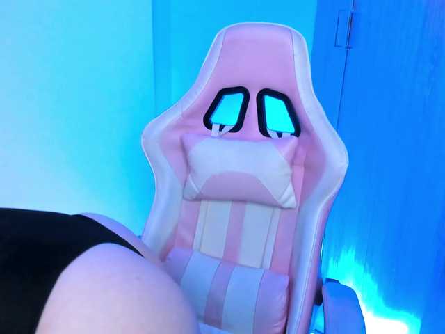 Saskyaajohnson webcam