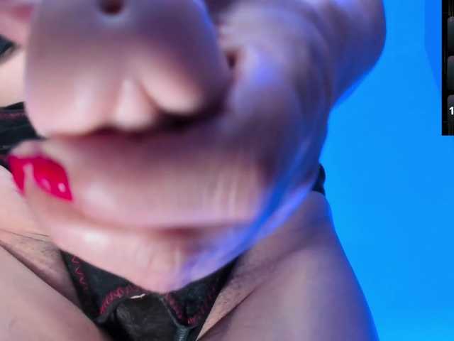 Saskyaajohnson's BongaCams show and profile