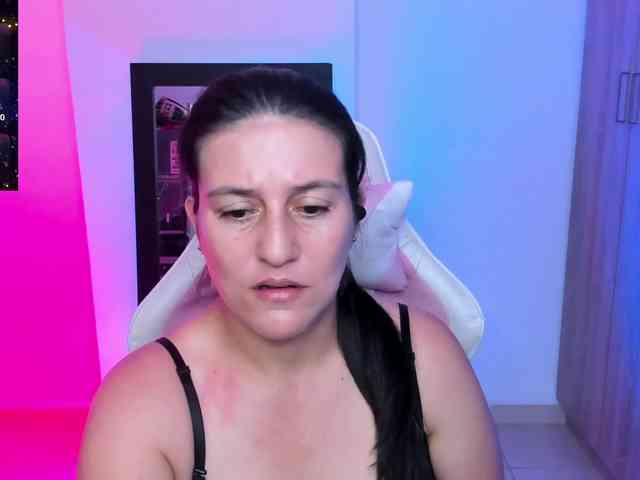 Saskyaajohnson webcam