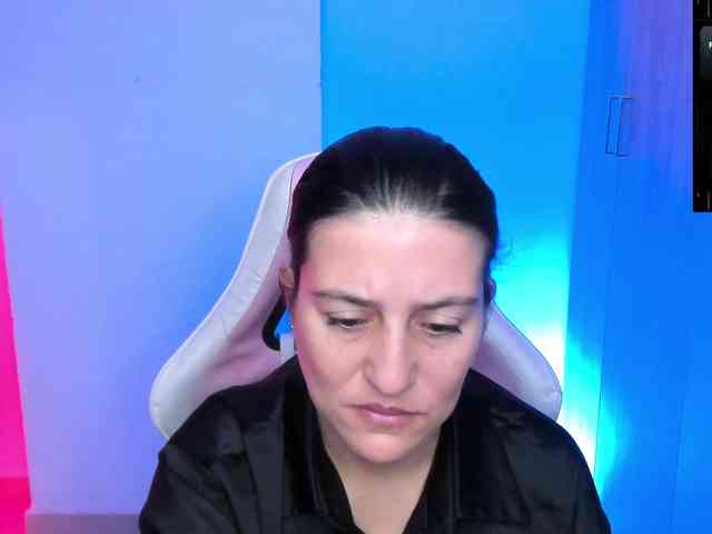 Saskyaajohnson webcam