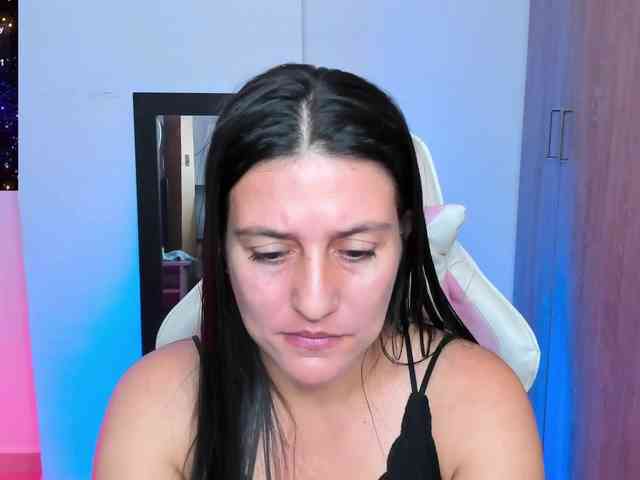 Saskyaajohnson webcam