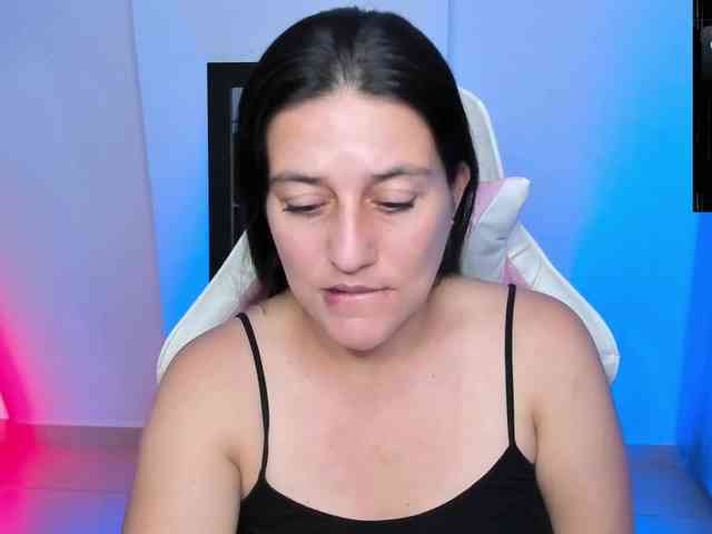 Saskyaajohnson webcam