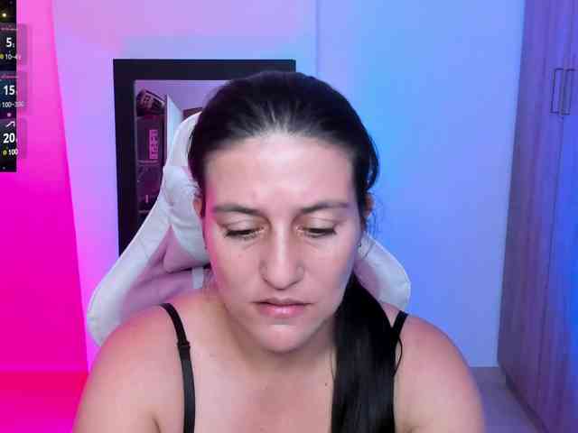 Saskyaajohnson webcam