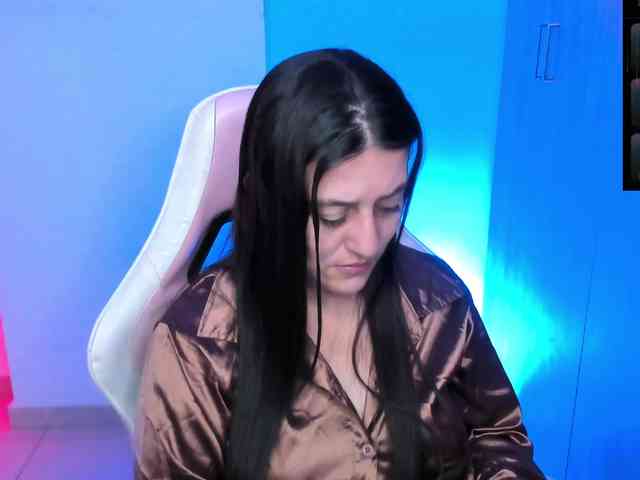 Saskyaajohnson webcam