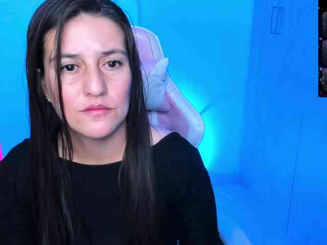 Saskyaajohnson webcam