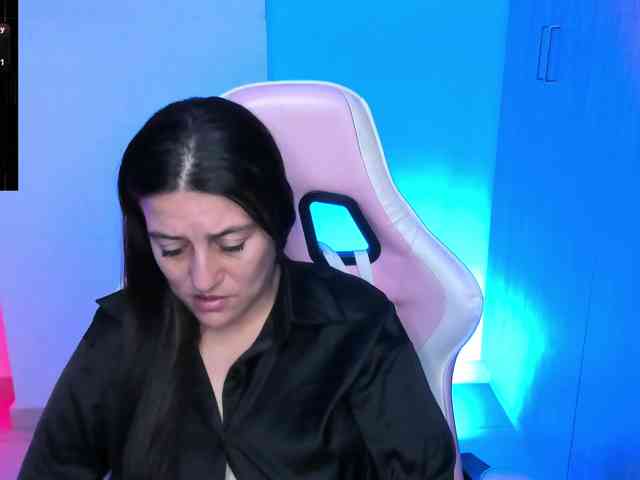 Saskyaajohnson webcam