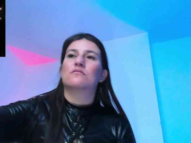 Saskyaajohnson webcam