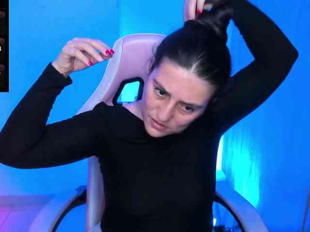 Saskyaajohnson webcam