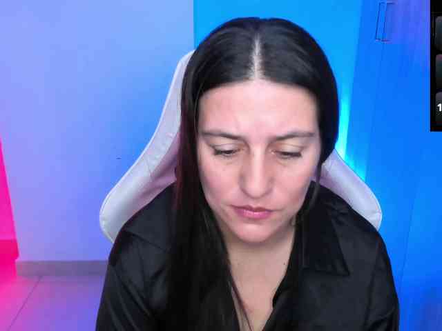 Saskyaajohnson webcam