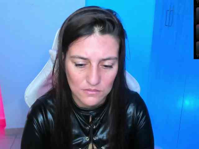 Saskyaajohnson webcam