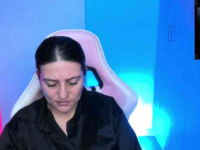 Saskyaajohnson webcam