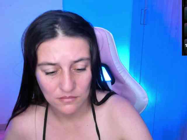 Saskyaajohnson webcam