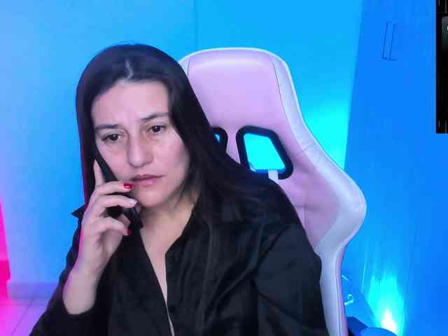 Saskyaajohnson webcam