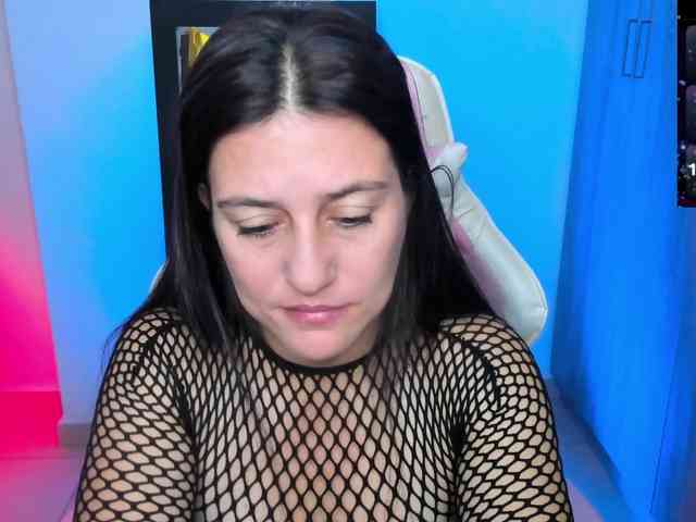 Saskyaajohnson webcam