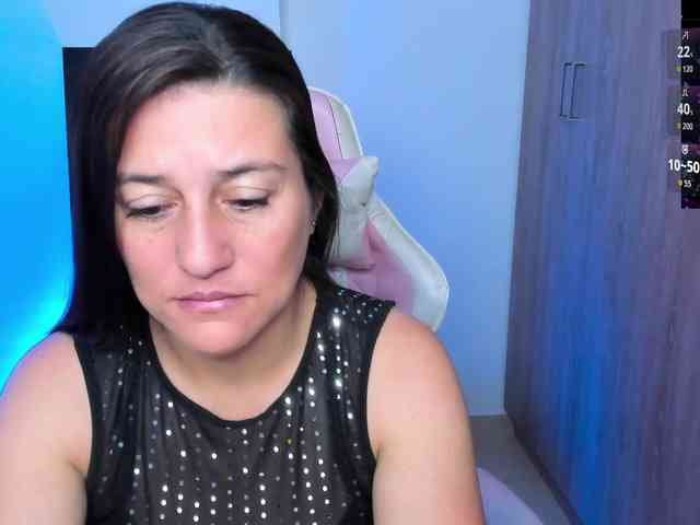 Saskyaajohnson webcam