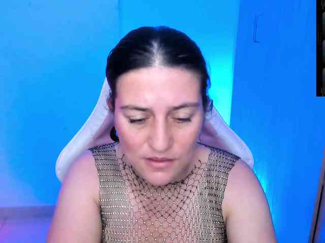 Saskyaajohnson webcam