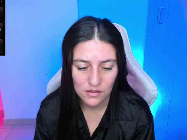 Saskyaajohnson webcam