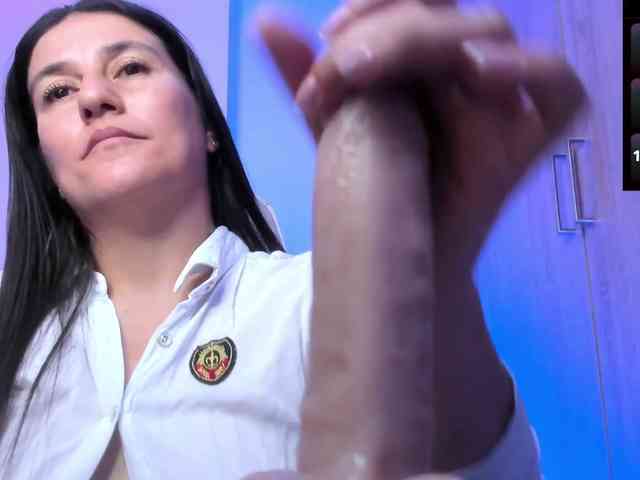 Saskyaajohnson Live Webcam on BongaCams