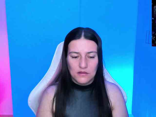 Saskyaajohnson webcam