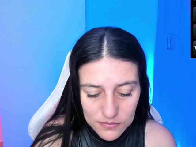 Saskyaajohnson webcam