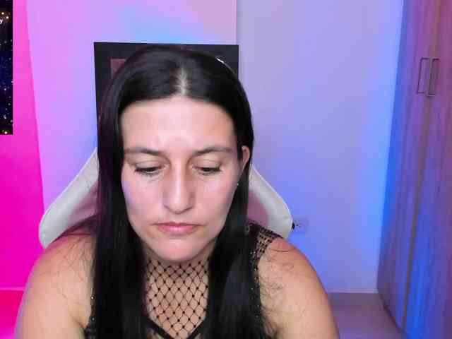 Saskyaajohnson webcam