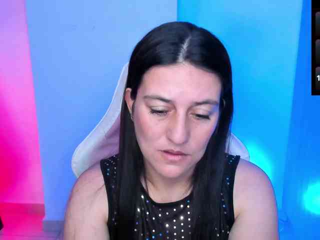 Saskyaajohnson webcam