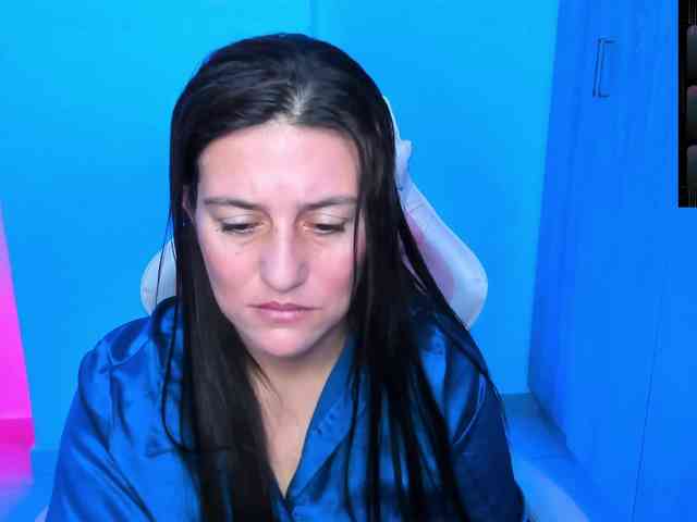 Saskyaajohnson webcam