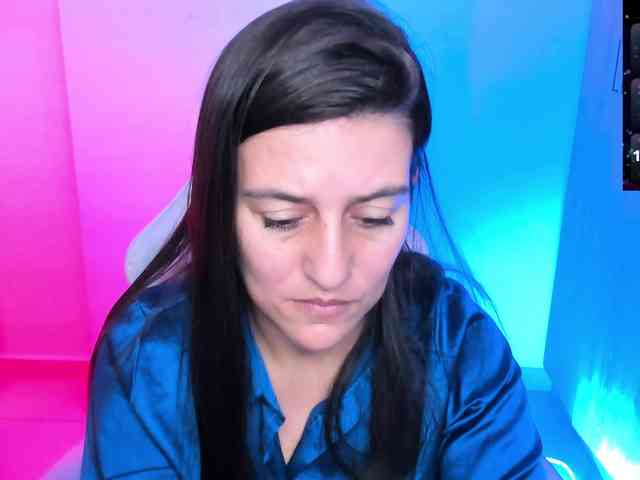 Saskyaajohnson webcam