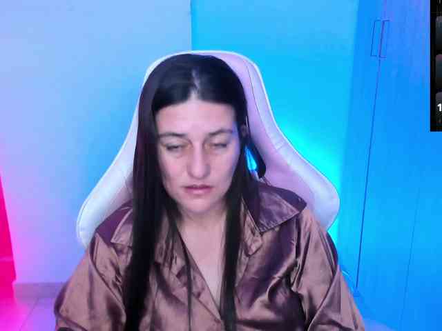 Saskyaajohnson webcam