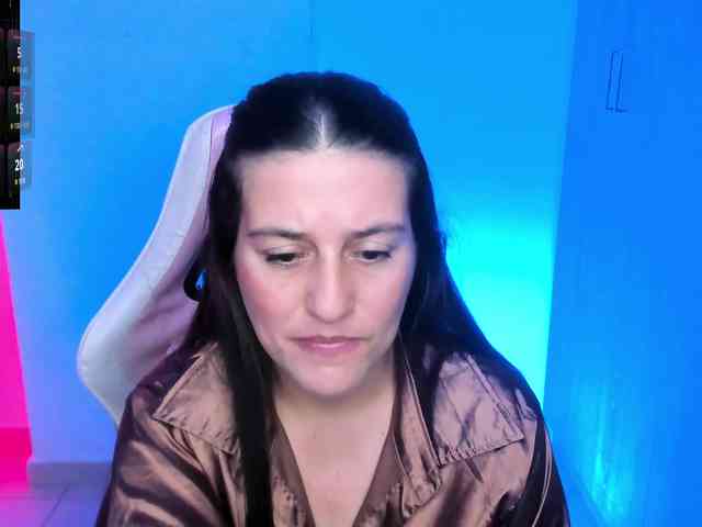 Saskyaajohnson webcam