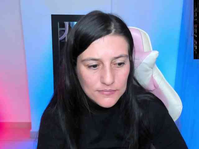 Saskyaajohnson webcam