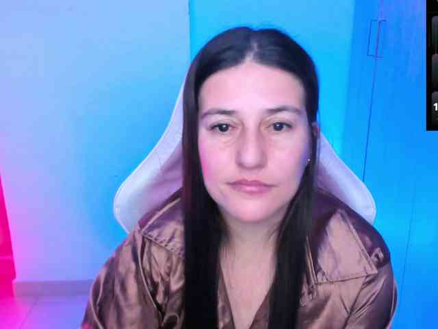 Saskyaajohnson webcam