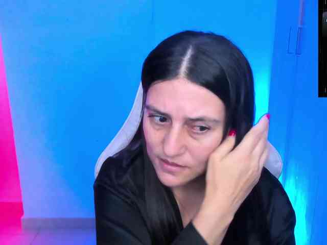 Saskyaajohnson webcam