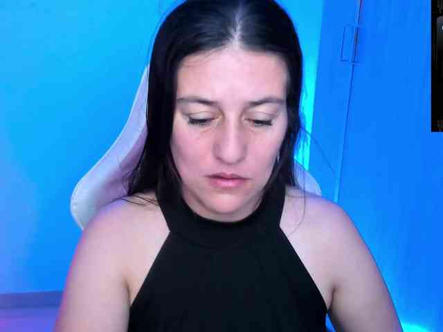 Saskyaajohnson webcam