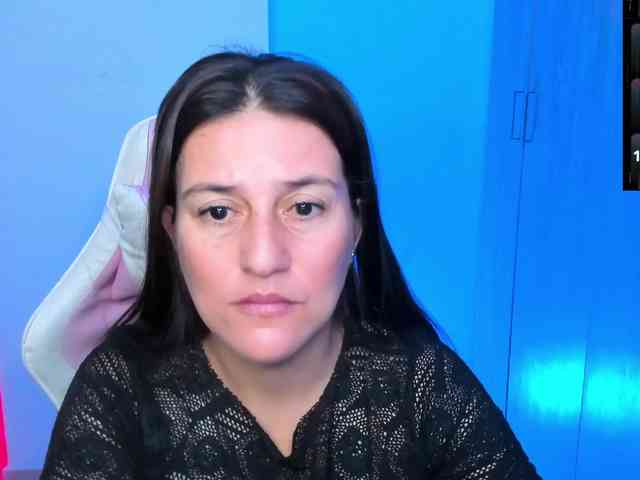 Saskyaajohnson webcam