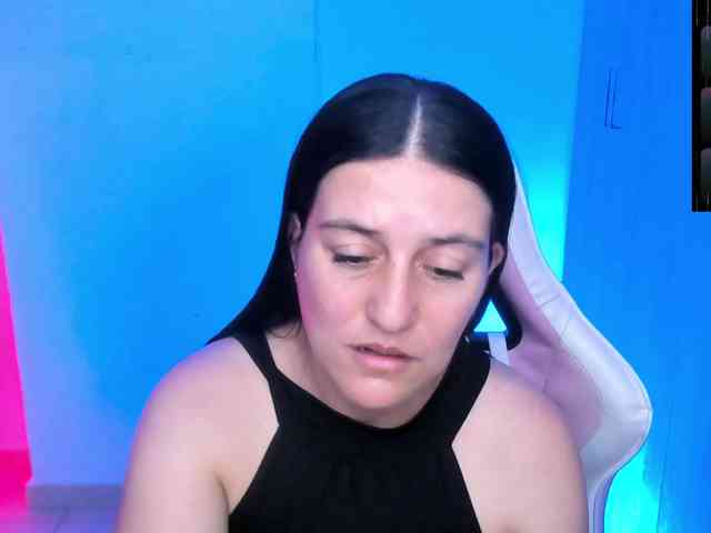 Saskyaajohnson webcam