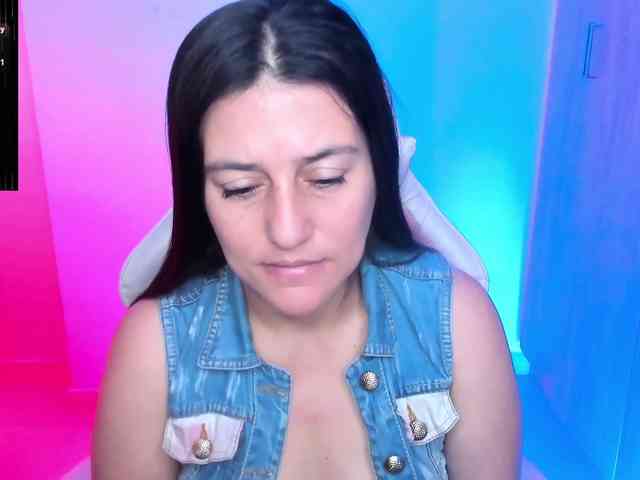 Saskyaajohnson webcam