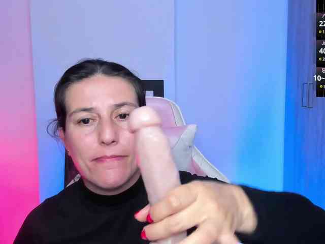 Saskyaajohnson webcam